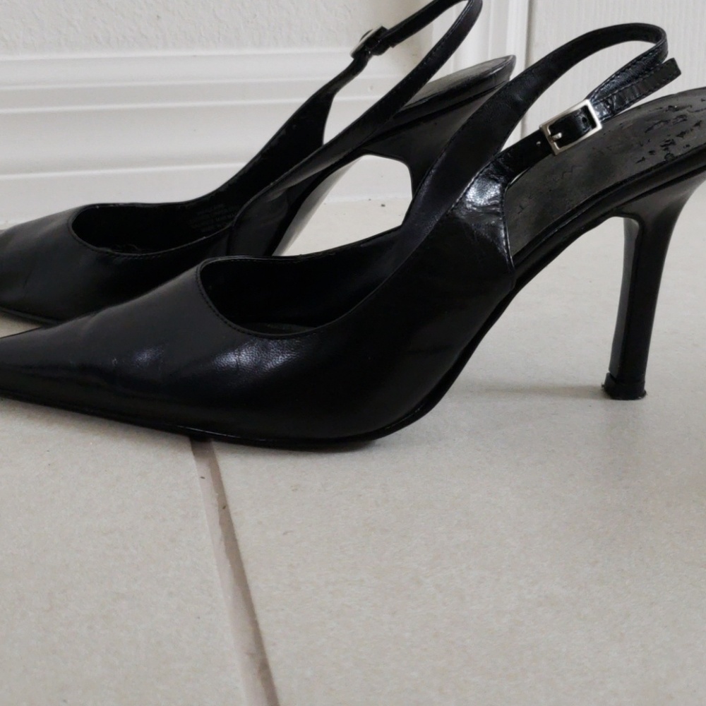 Shoes - Picture 2 of 5